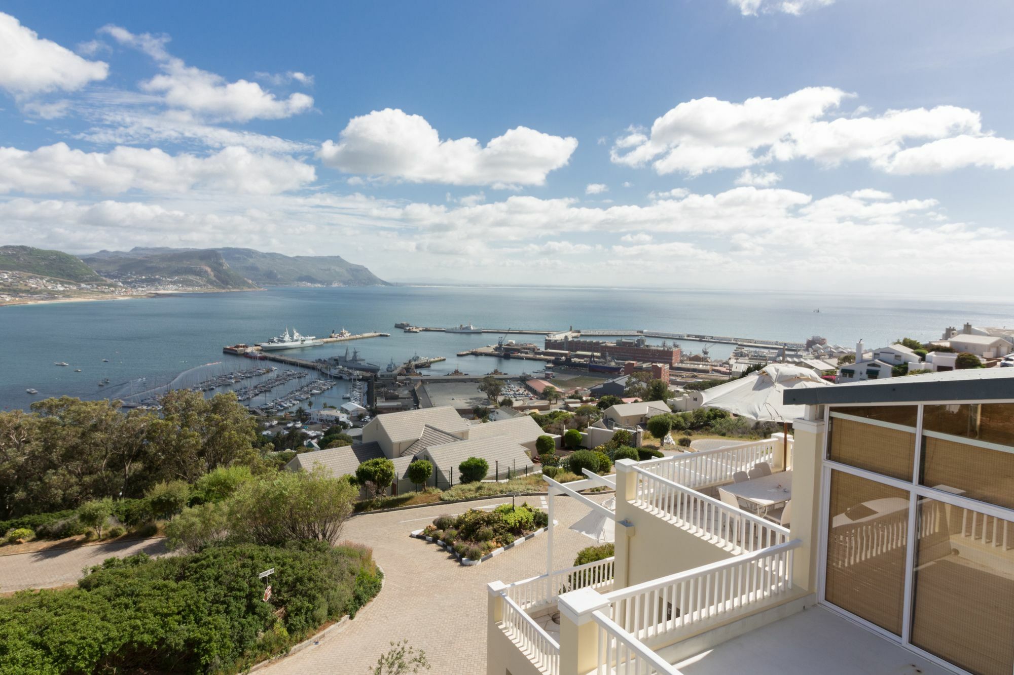 Penguin Palace Simonʼs Town エクステリア 写真
