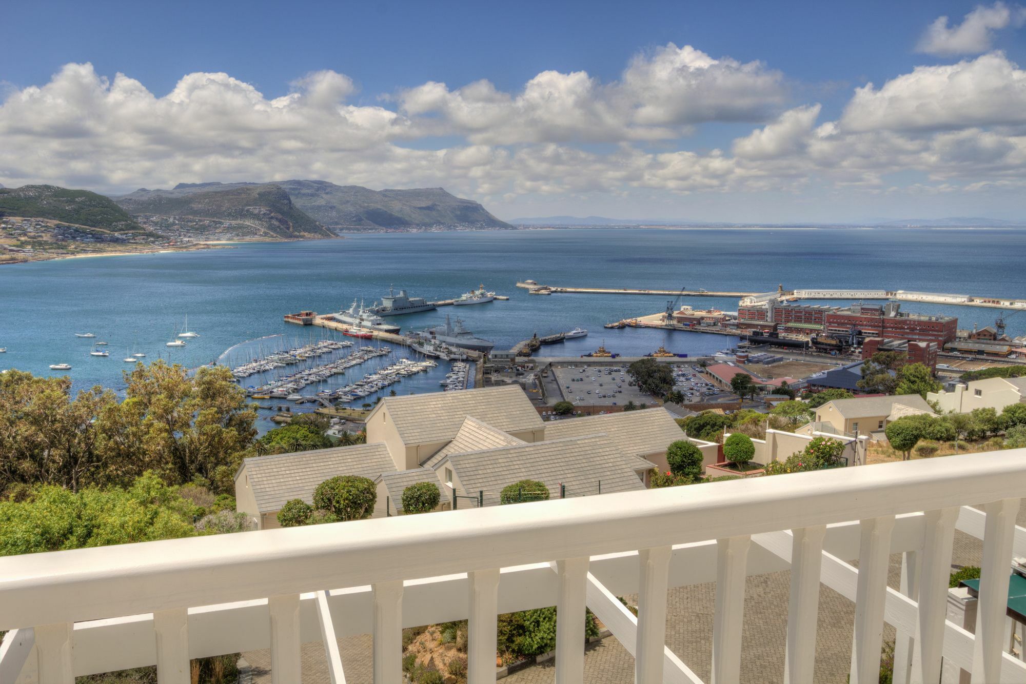 Penguin Palace Simonʼs Town エクステリア 写真